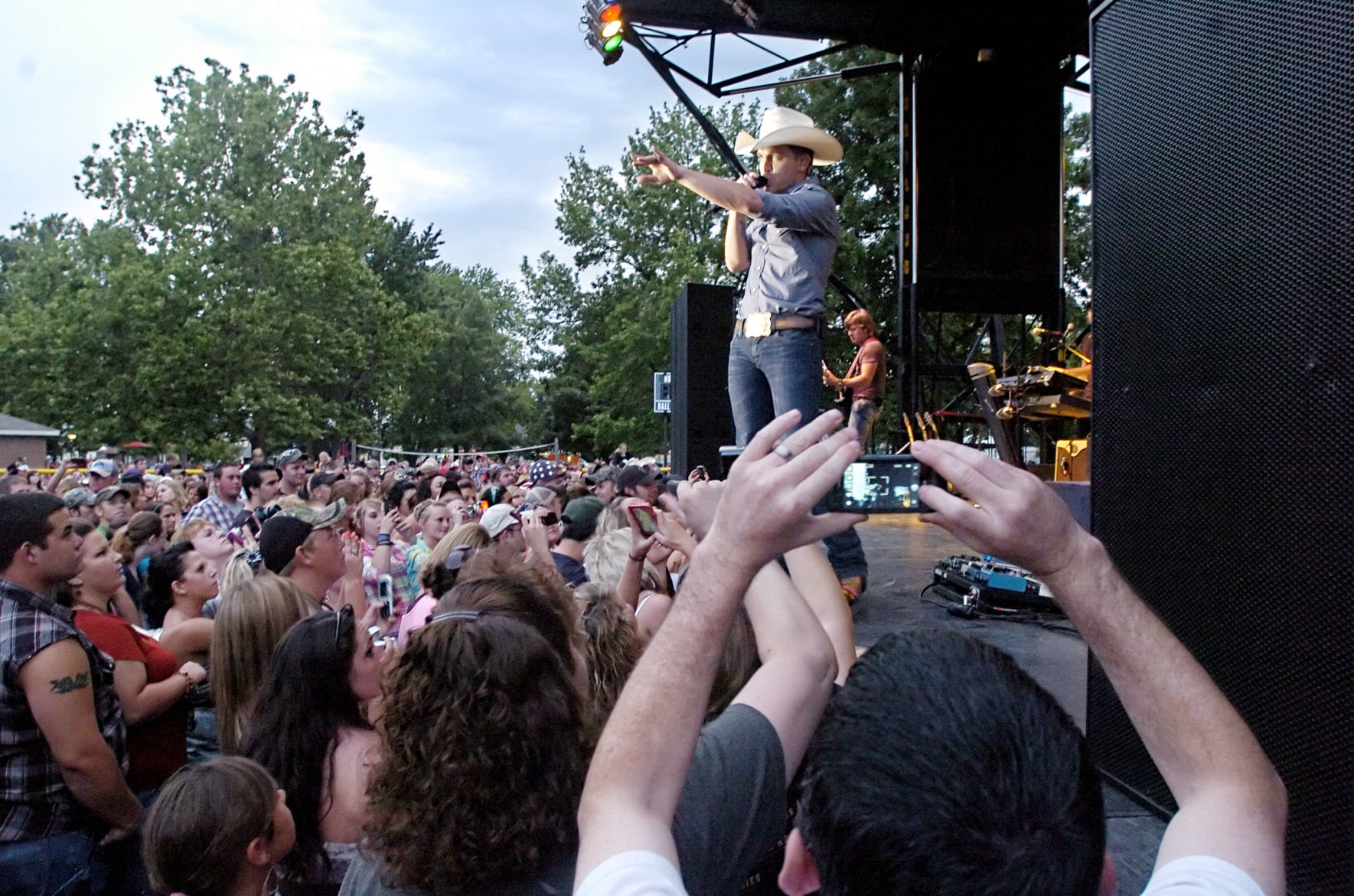 Justin Moore | Red, White & Blue Days 2011